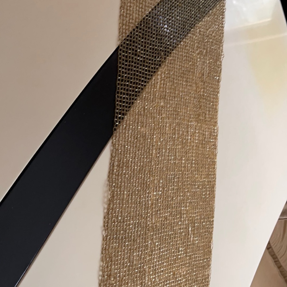 Beautiful gold table runner